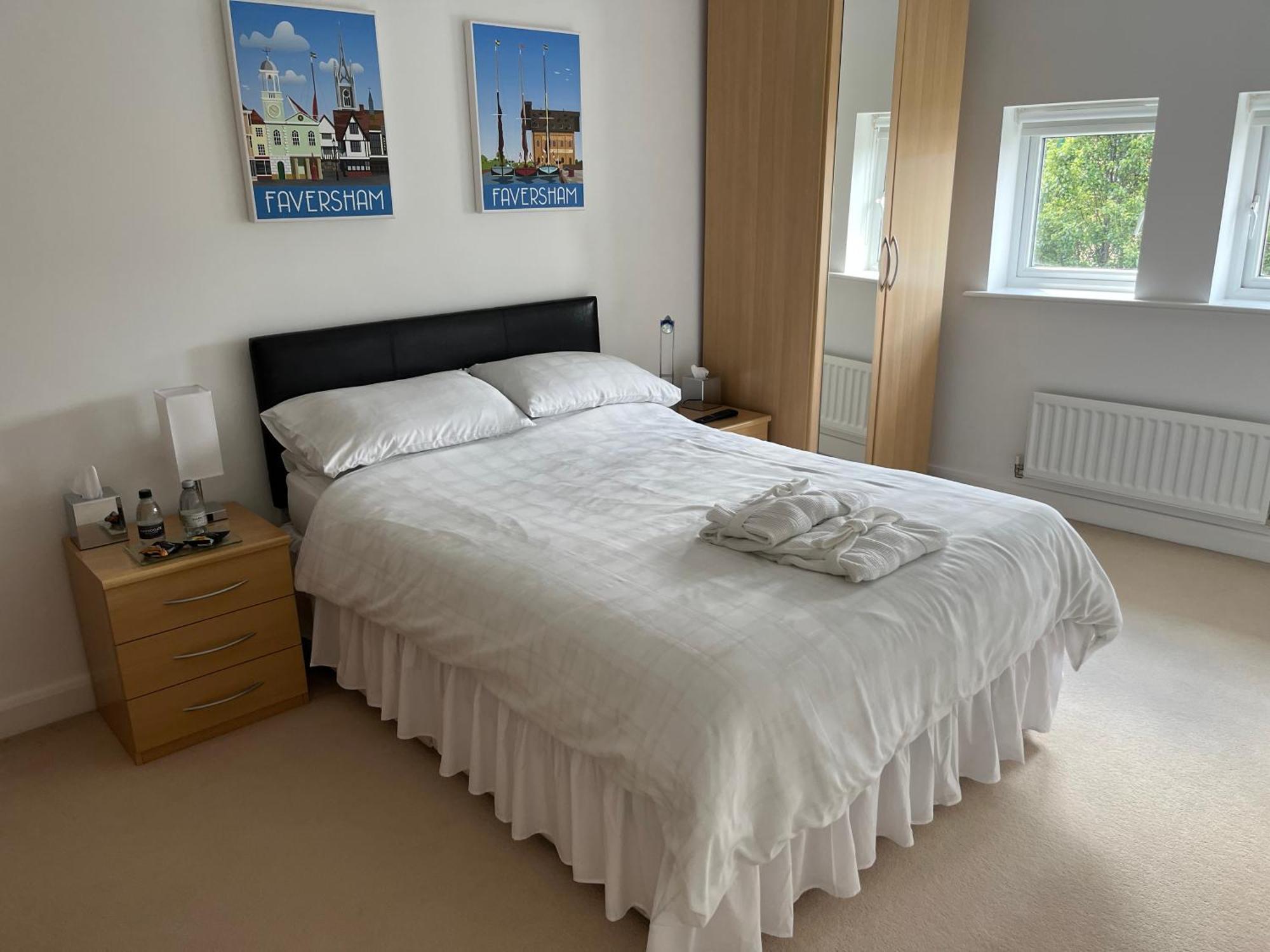 Hampton Vale, Peterborough Lakeside Large Double Bedroom With Own Bathroom Exterior photo